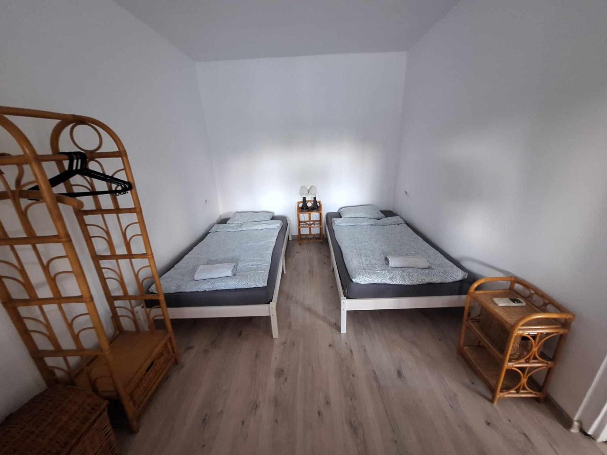 Sarga311 Ueduelohaz Szeged Villa Exteriör bild
